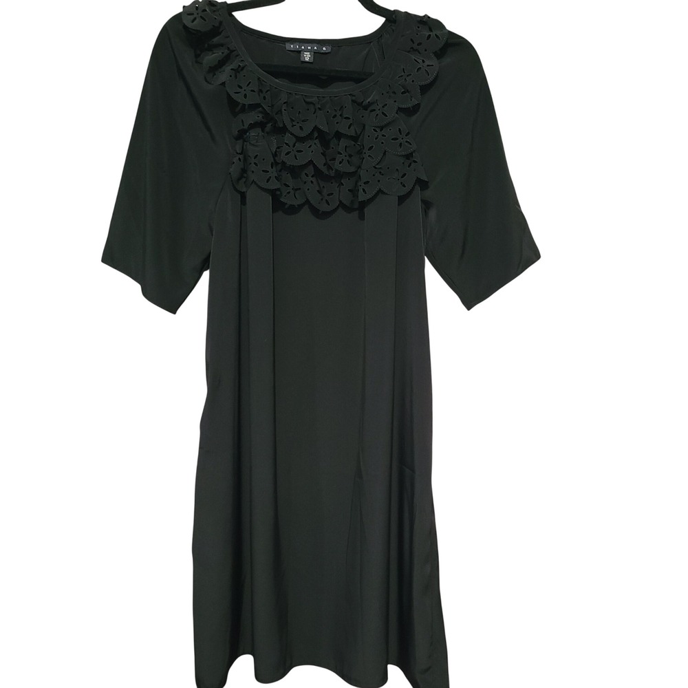 Tiana B Black Eyelet Ruffle Neck Shift Dress Short Sleeve Size 12 Made in USA
